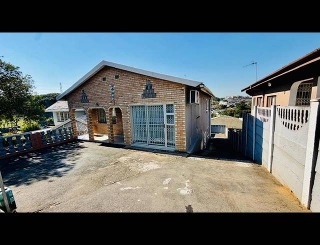 5 BEDROOM HOUSE FOR SALE IN MOBENI HEIGHTS